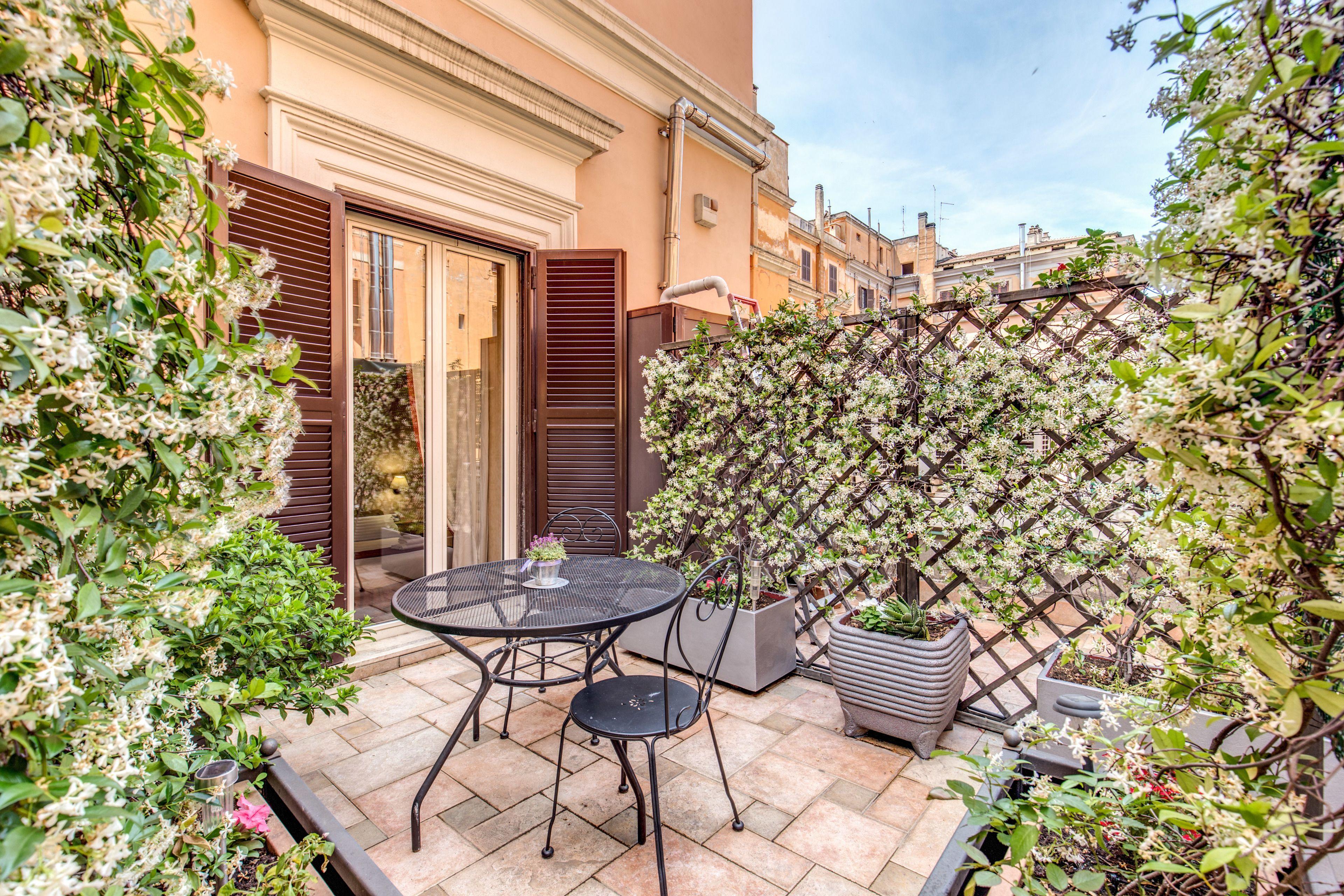 Roman Terrace, Rome